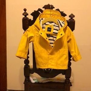 GAP waterproof rain coat